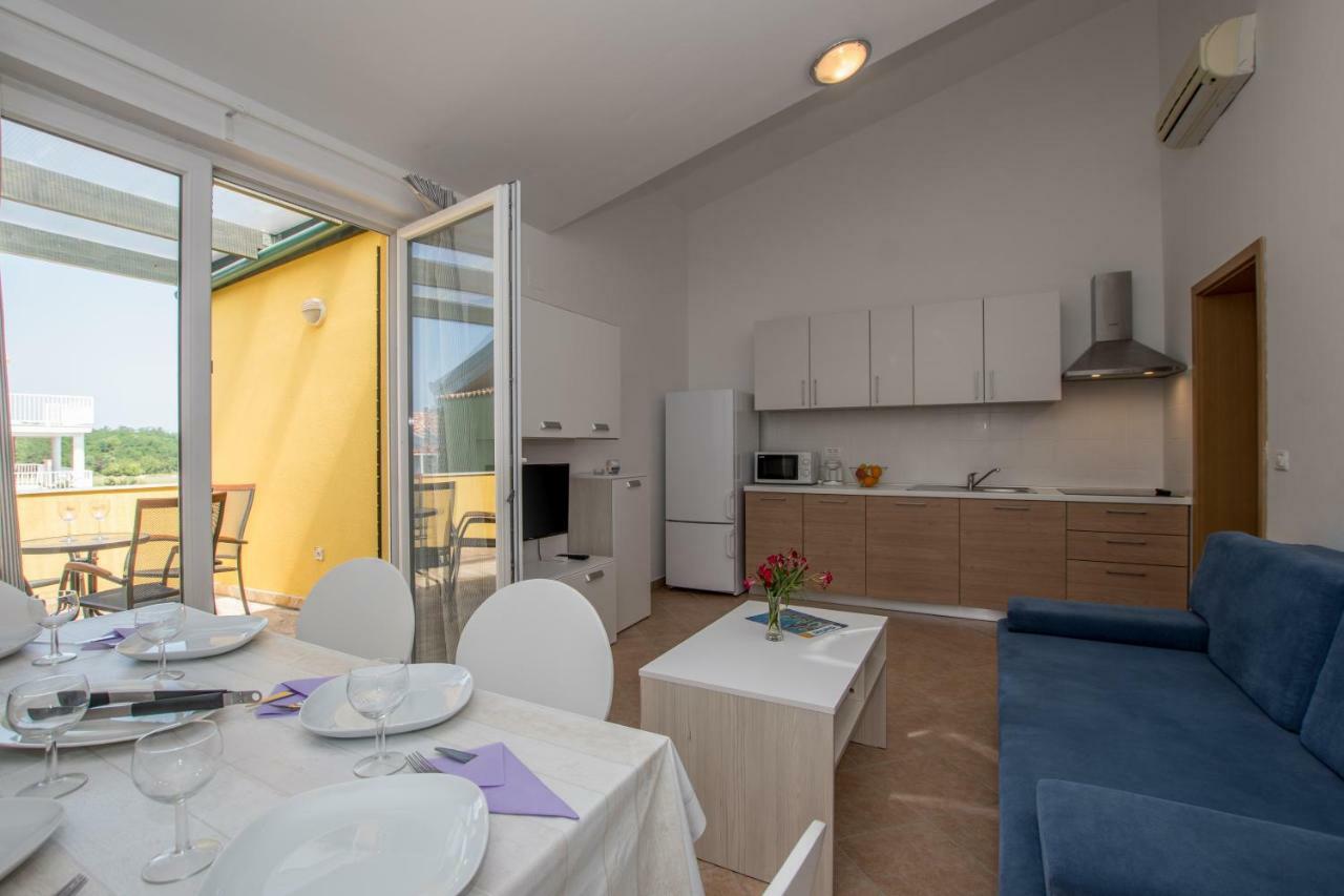 Apartmani Svjetionik أوماغ المظهر الخارجي الصورة