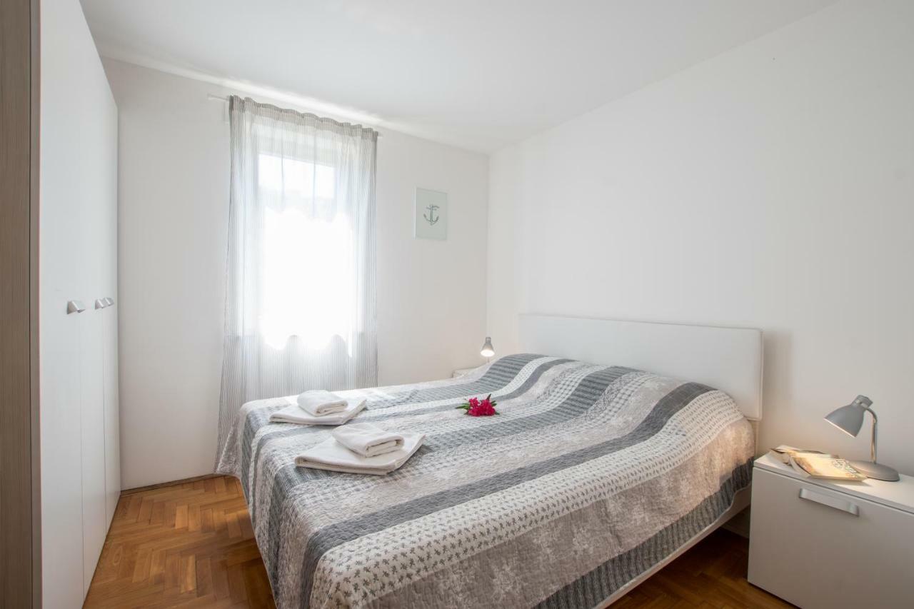 Apartmani Svjetionik أوماغ المظهر الخارجي الصورة
